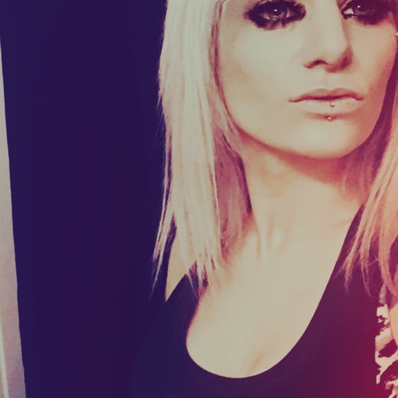 Meet your Posher, Rozie - Picture 2 of 7